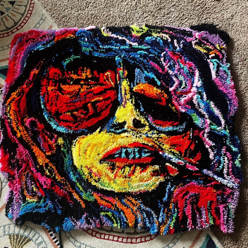 I DESIGN AND GIFT CUSTOM RUGS